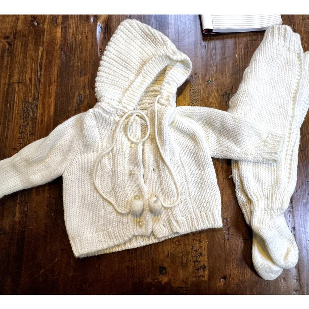 Super Soft Thick White Knit Matching Set - 9-12 months